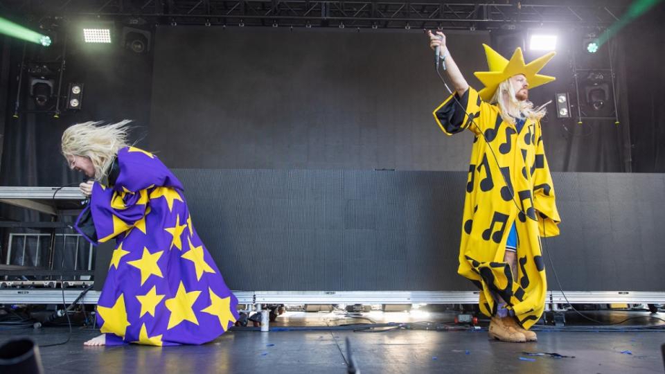 100 gecs Live on Tour 2022